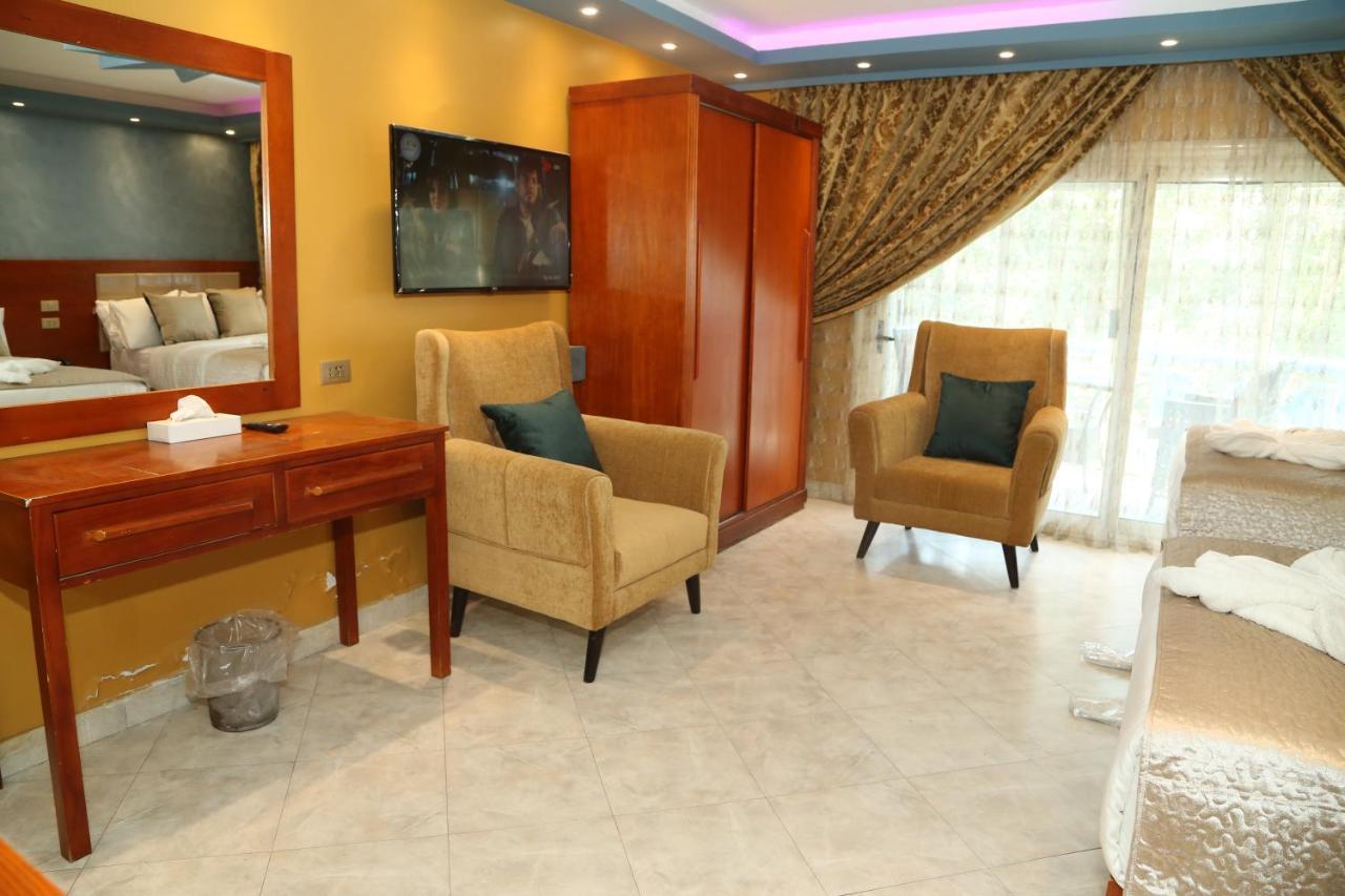 Grand Nile Royal Hotel At Nile Plaza Cairo Exterior photo