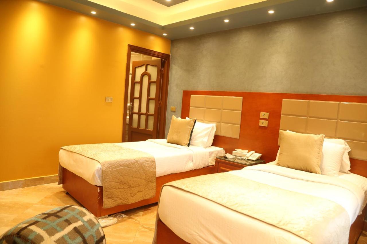 Grand Nile Royal Hotel At Nile Plaza Cairo Exterior photo
