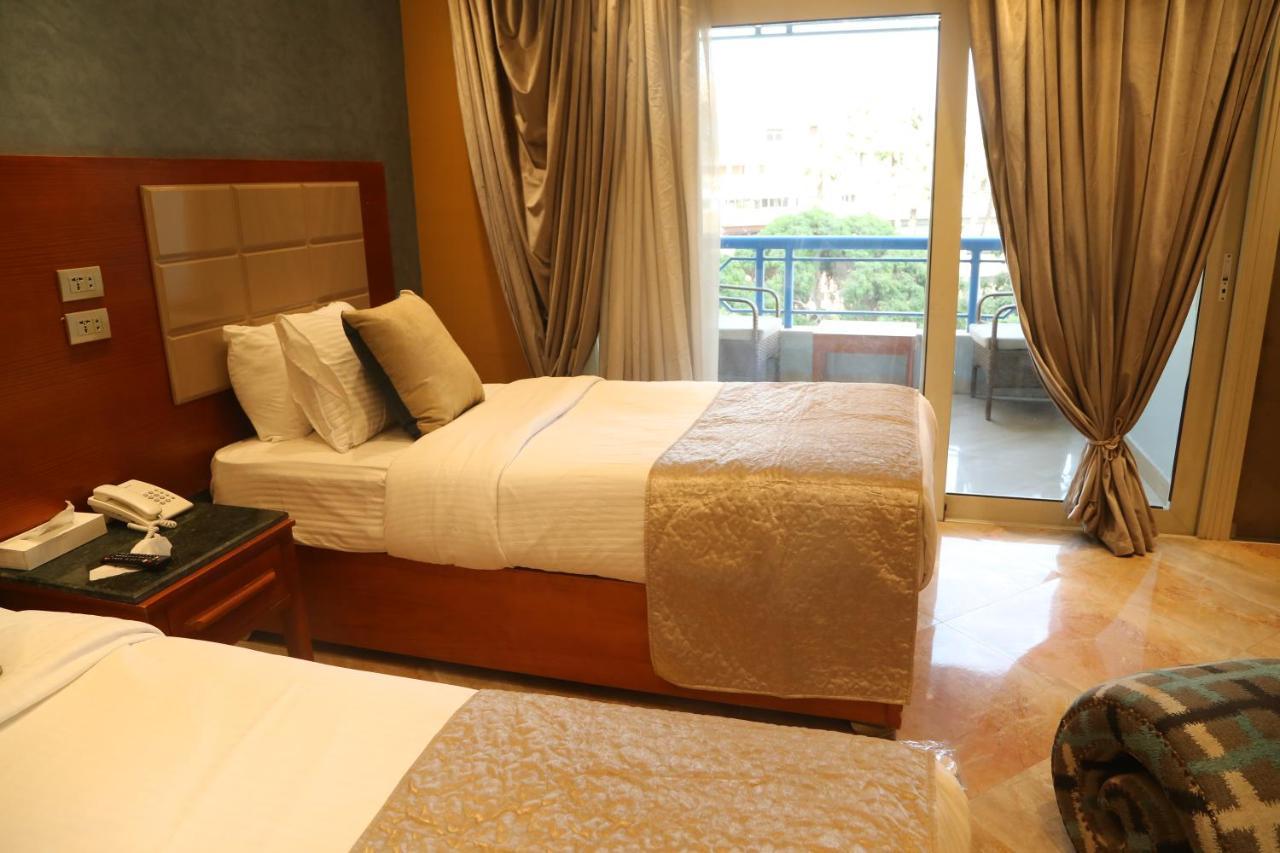 Grand Nile Royal Hotel At Nile Plaza Cairo Exterior photo