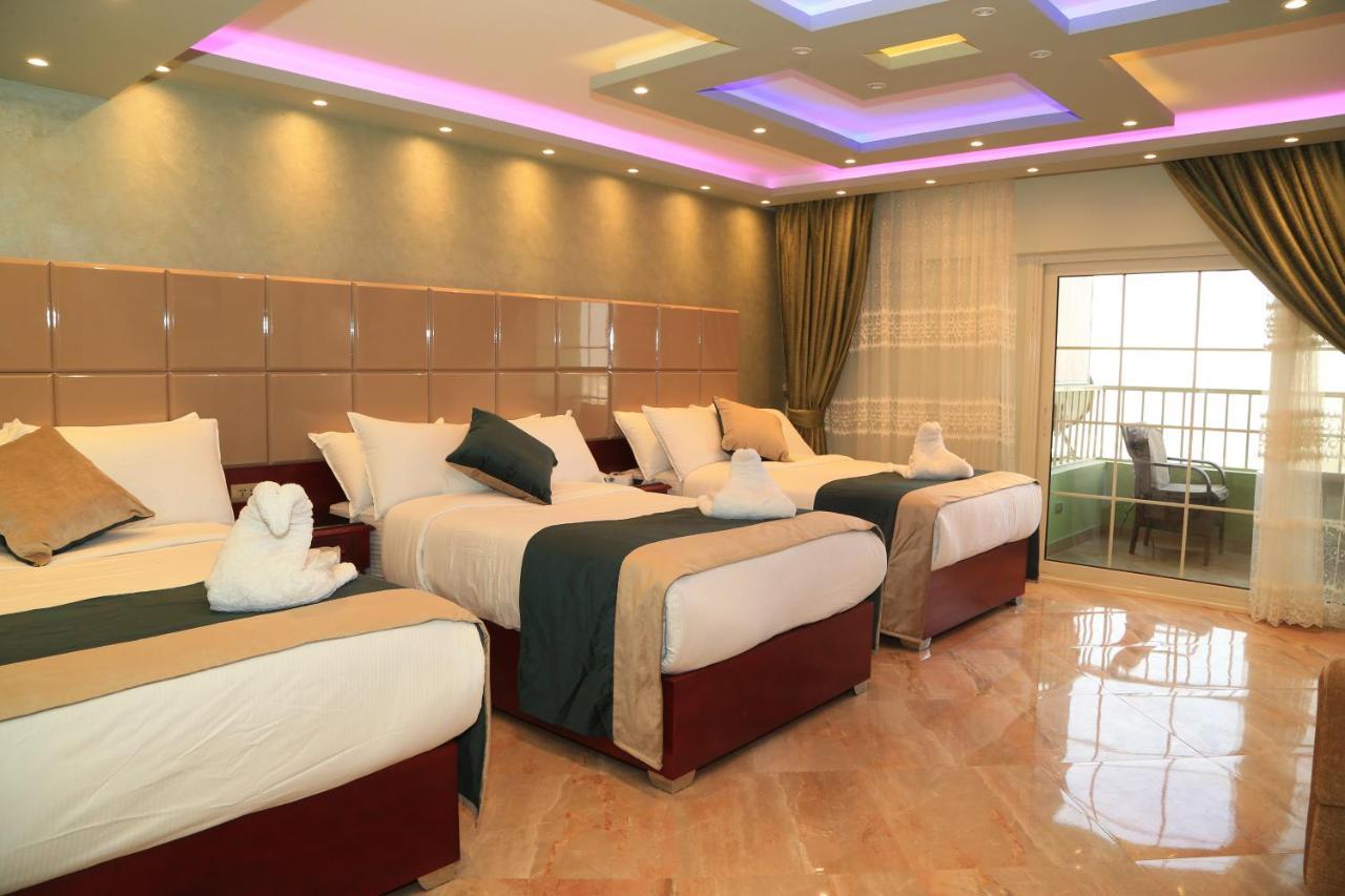 Grand Nile Royal Hotel At Nile Plaza Cairo Exterior photo